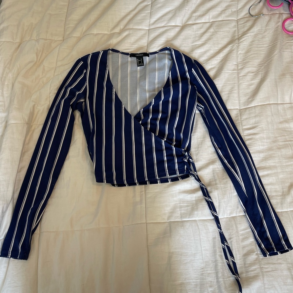 Long sleeve crop, size small